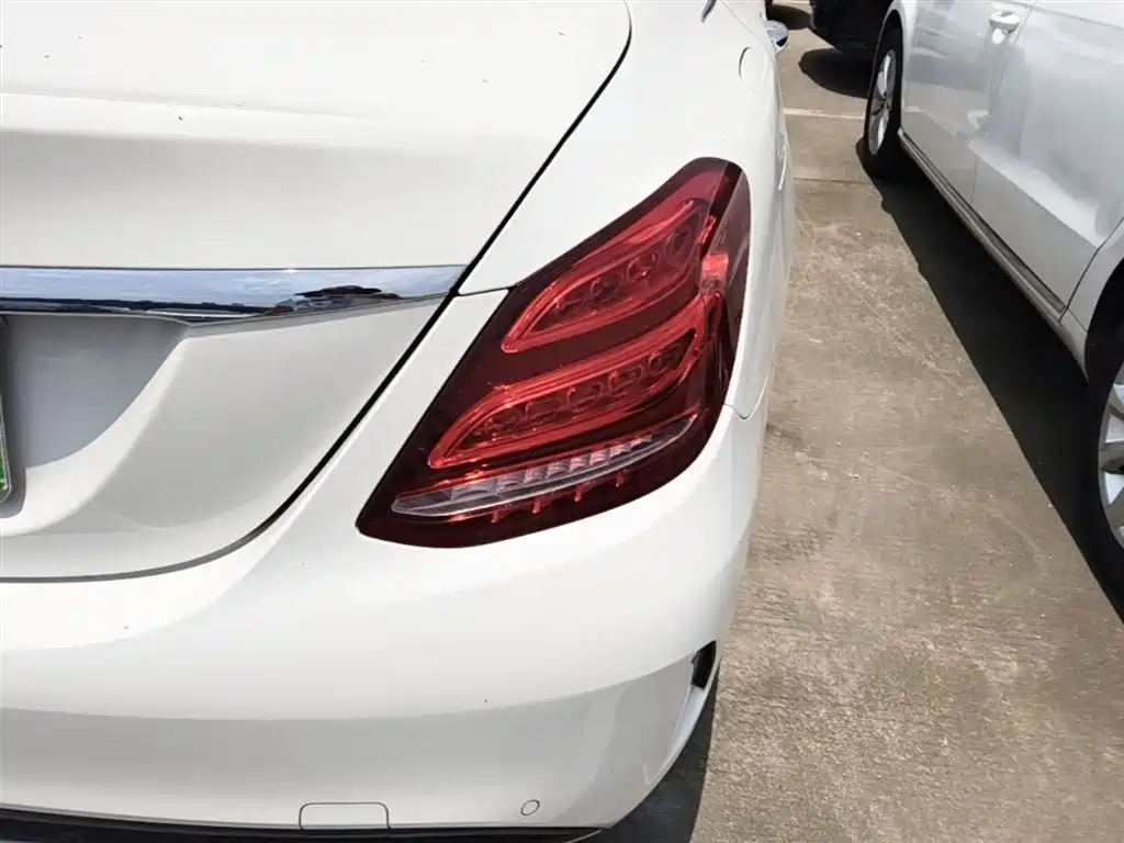 Mercedes-Benz C-Class 2017 Facelift C 180 L Fashion Sport Edition фото 8