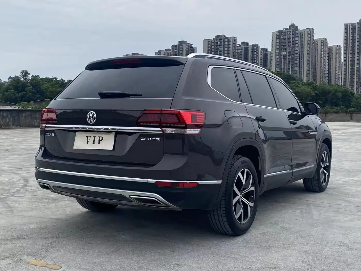 Volkswagen Teramont 2020 380TSI 4WD Luxury Edition China VI фото 4