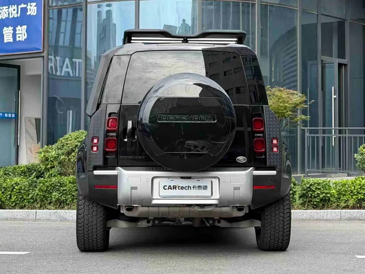 Фото 3 - Land Rover Defender
