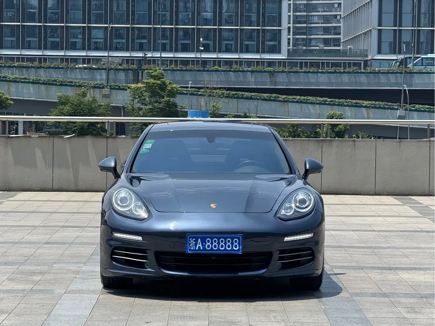 Porsche Panamera 2014 Panamera 4 3.0T фото 2
