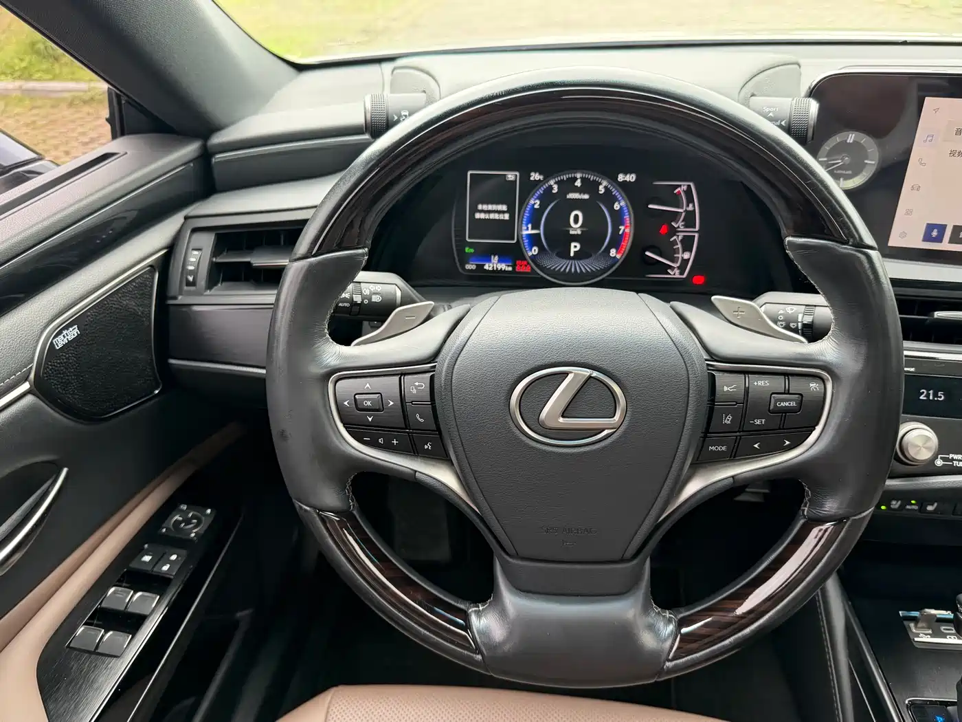 Lexus ES 2022 200 Excellence Edition фото 9