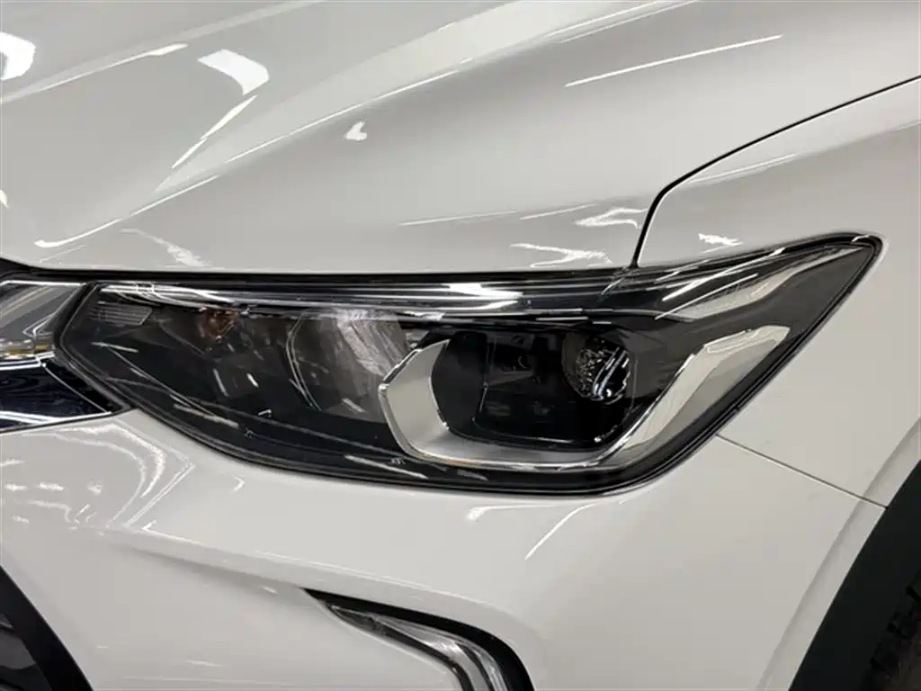 Chevrolet Trax 2021 325T Auto Fun Edition China VI фото 9