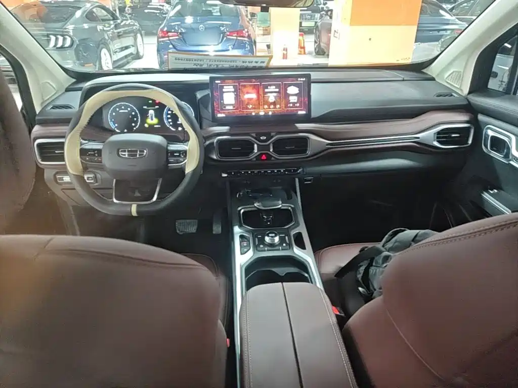 Geely Haoyue 2022 2022 1.8TD DCT Luxury 7-Seater