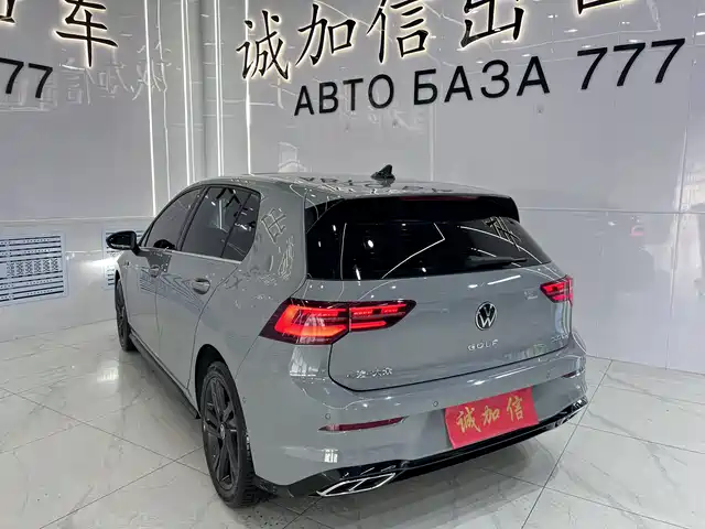 Volkswagen Golf 2023 280TSI DSG R-Line Lite — фото 4