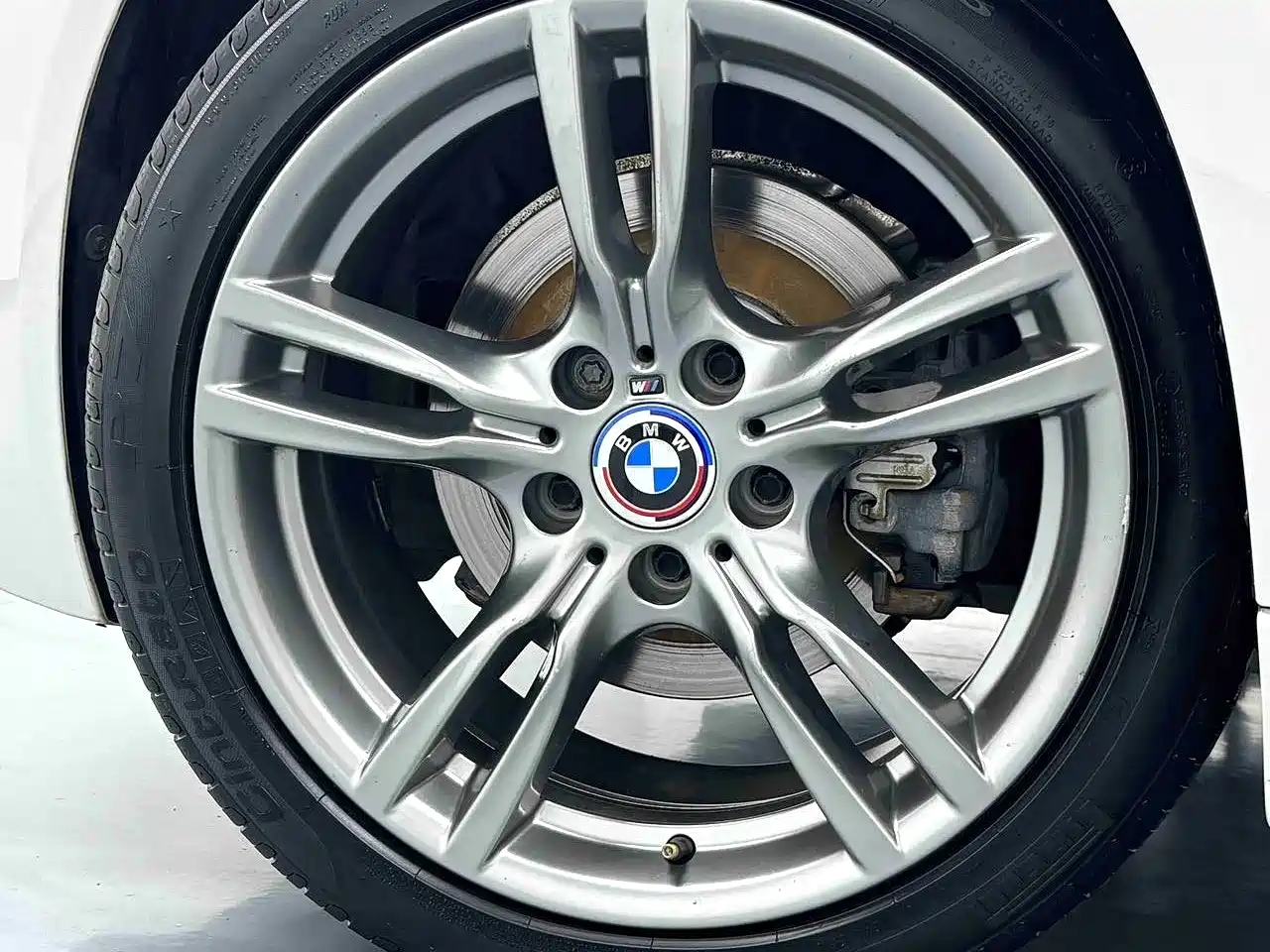 BMW 3 Series 2018 320i M Sport Black Night Edition фото 6