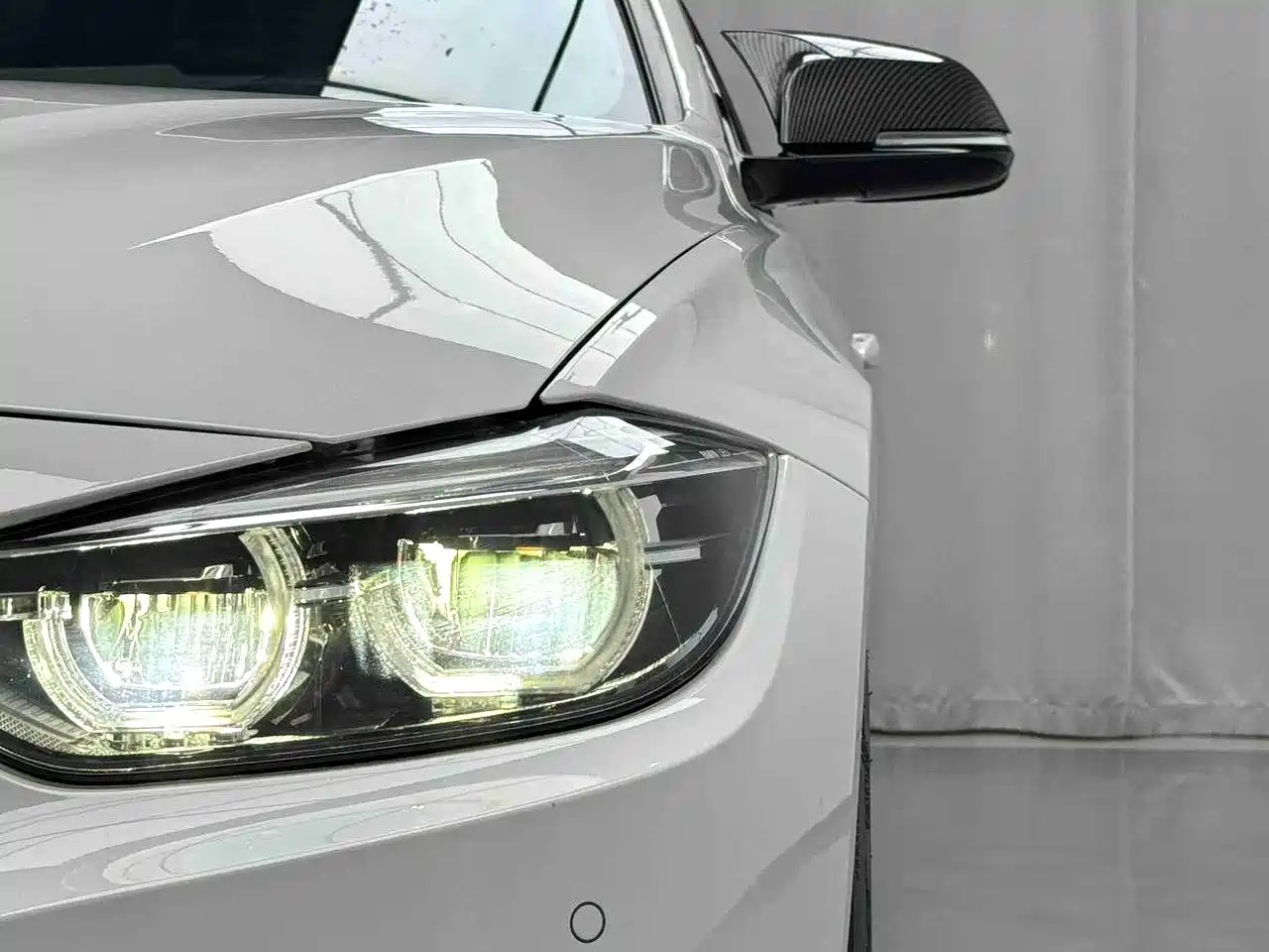 BMW 3 Series 2018 320i M Sport Black Night Edition фото 2