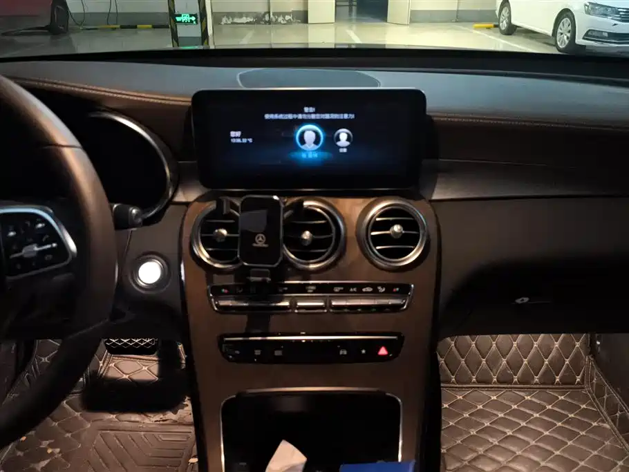 Mercedes-Benz GLC 2022 Model GLC 260 L 4MATIC Luxury Edition фото 13