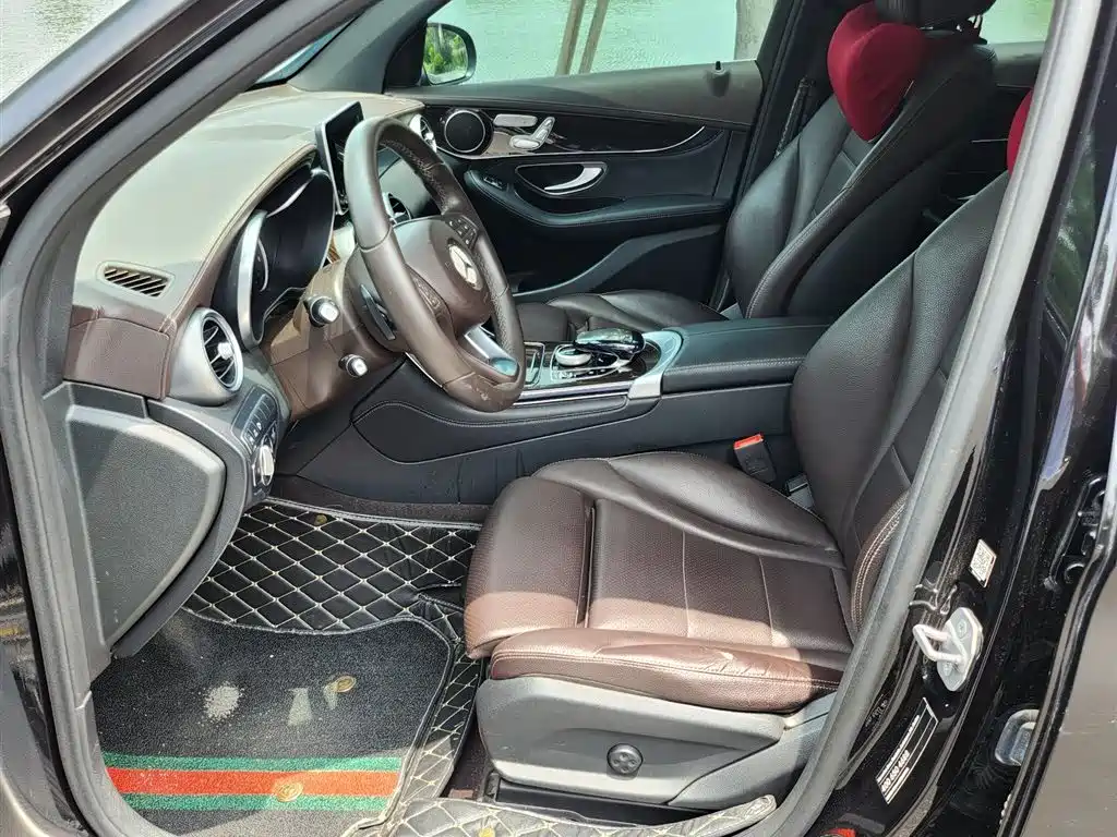 Mercedes-Benz GLC 2018 Facelift GLC 260 4MATIC Luxury фото 10