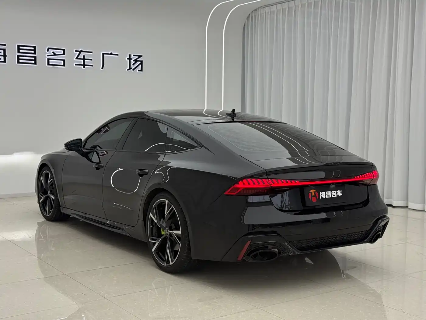 Фото 4 - Audi A7