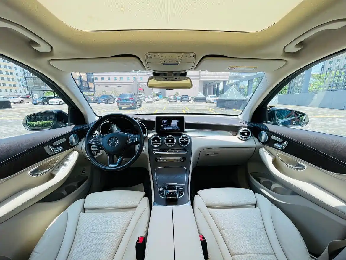 Mercedes-Benz GLC 2019 GLC 300 L 4MATIC Dynamic фото 7