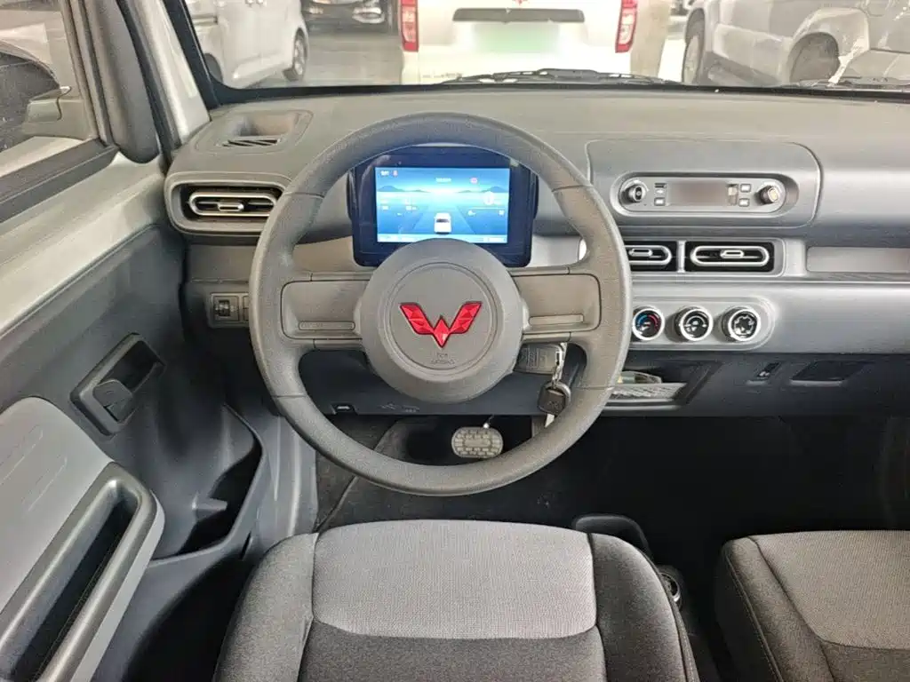 صورة 11 - Wuling Motors Wuling Zhiguang NEV
