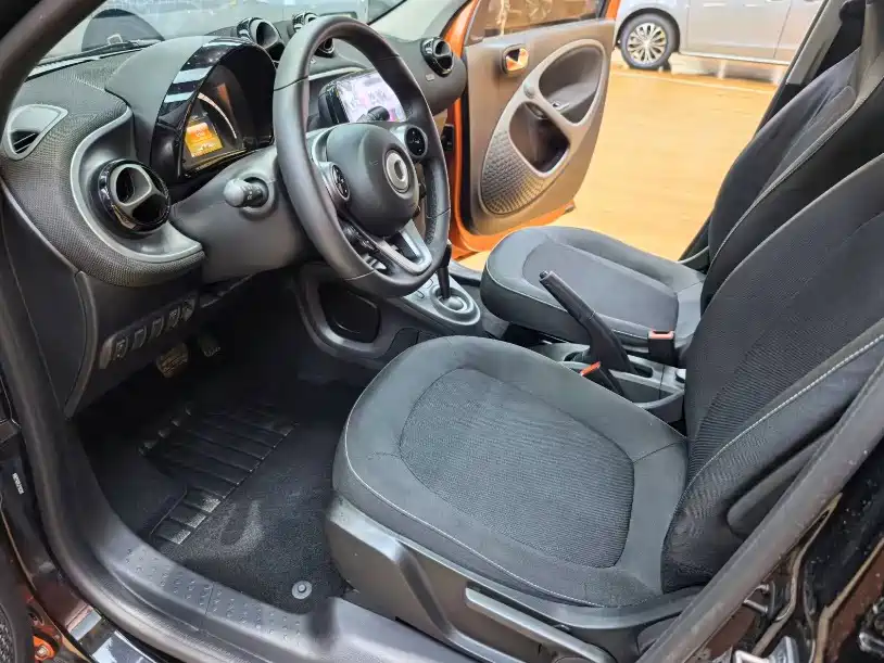 smart forfour 2018 2018 1.0L 52kW Passion Edition