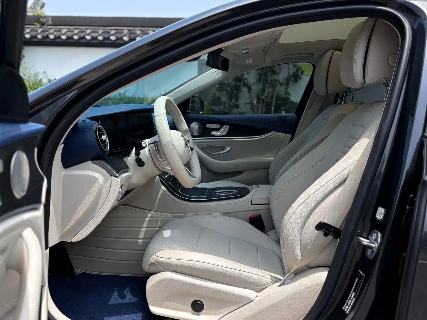 Mercedes-Benz E-Class 2022 E 300 L Sport Luxury фото 11