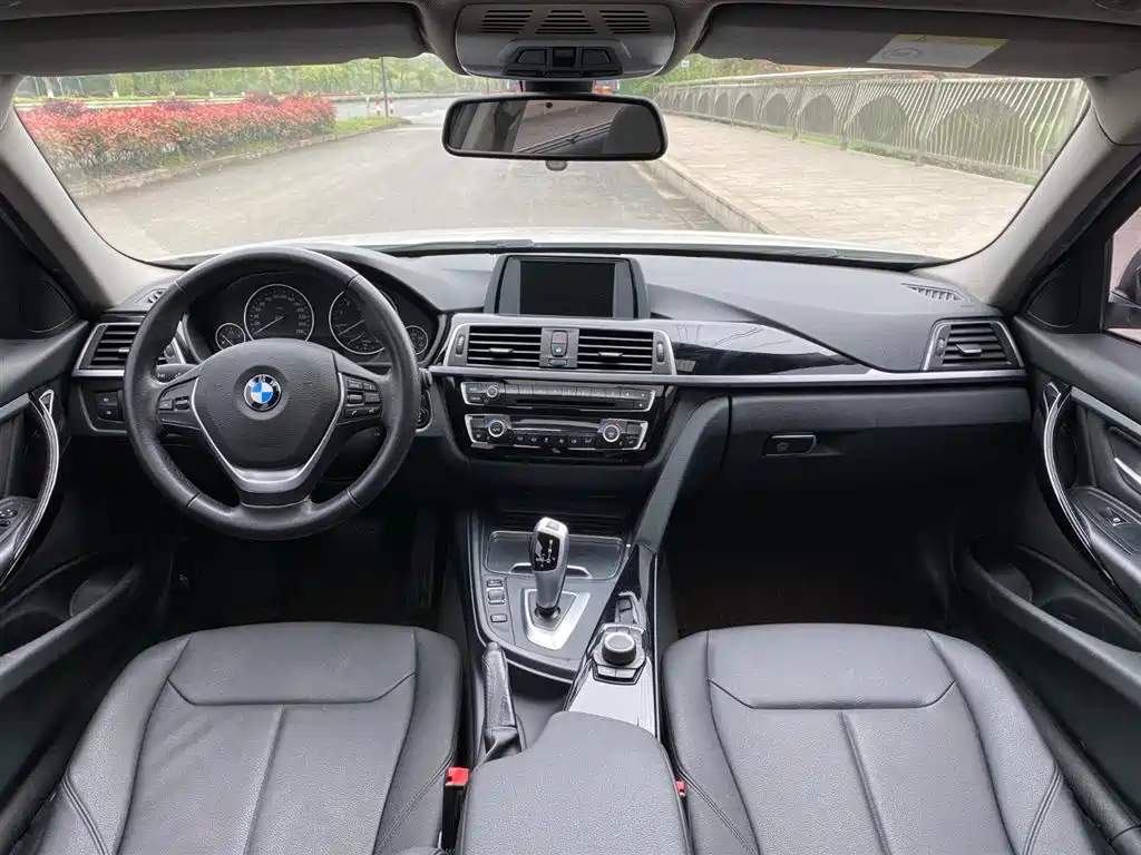 BMW 3 Series 2017 320Li Fashion фото 6