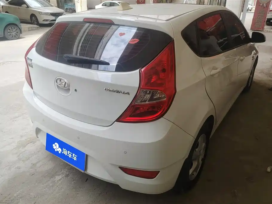 Hyundai Reina 2014 1.4L Manual GLX фото 3