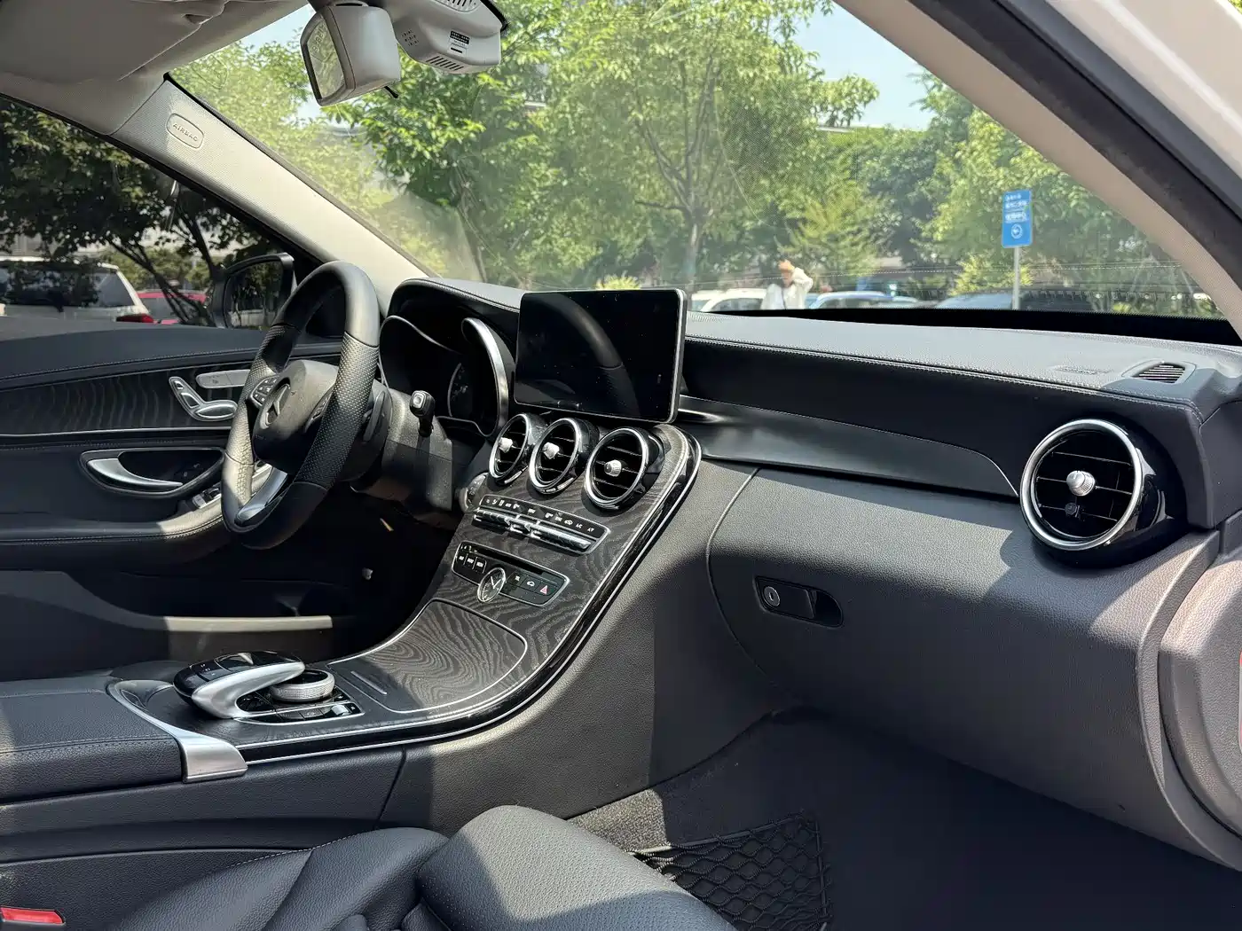 Mercedes-Benz C-Class 2016 C 200 L Sport фото 13