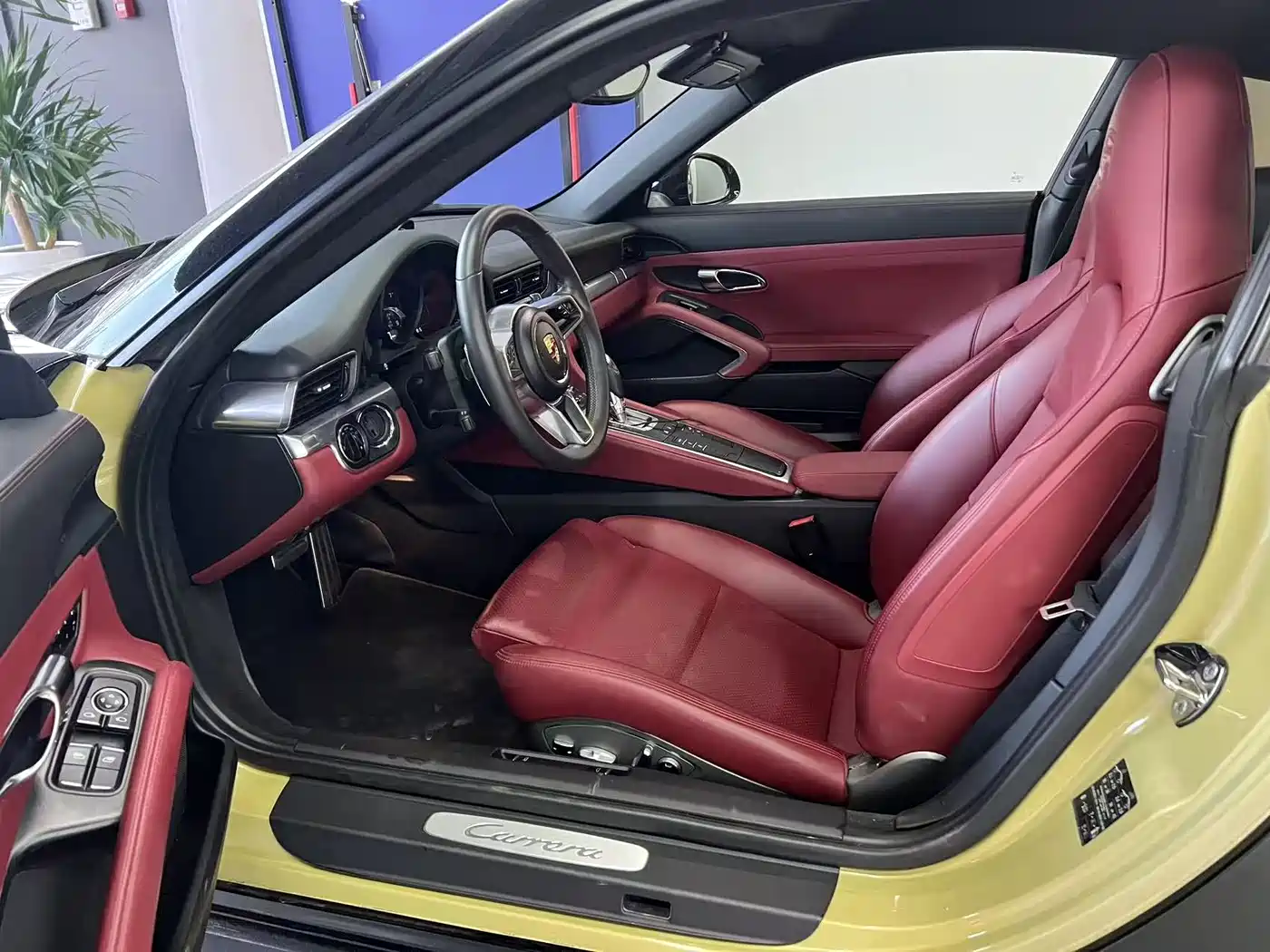 Porsche 911 2012 Carrera 3.4L фото 19