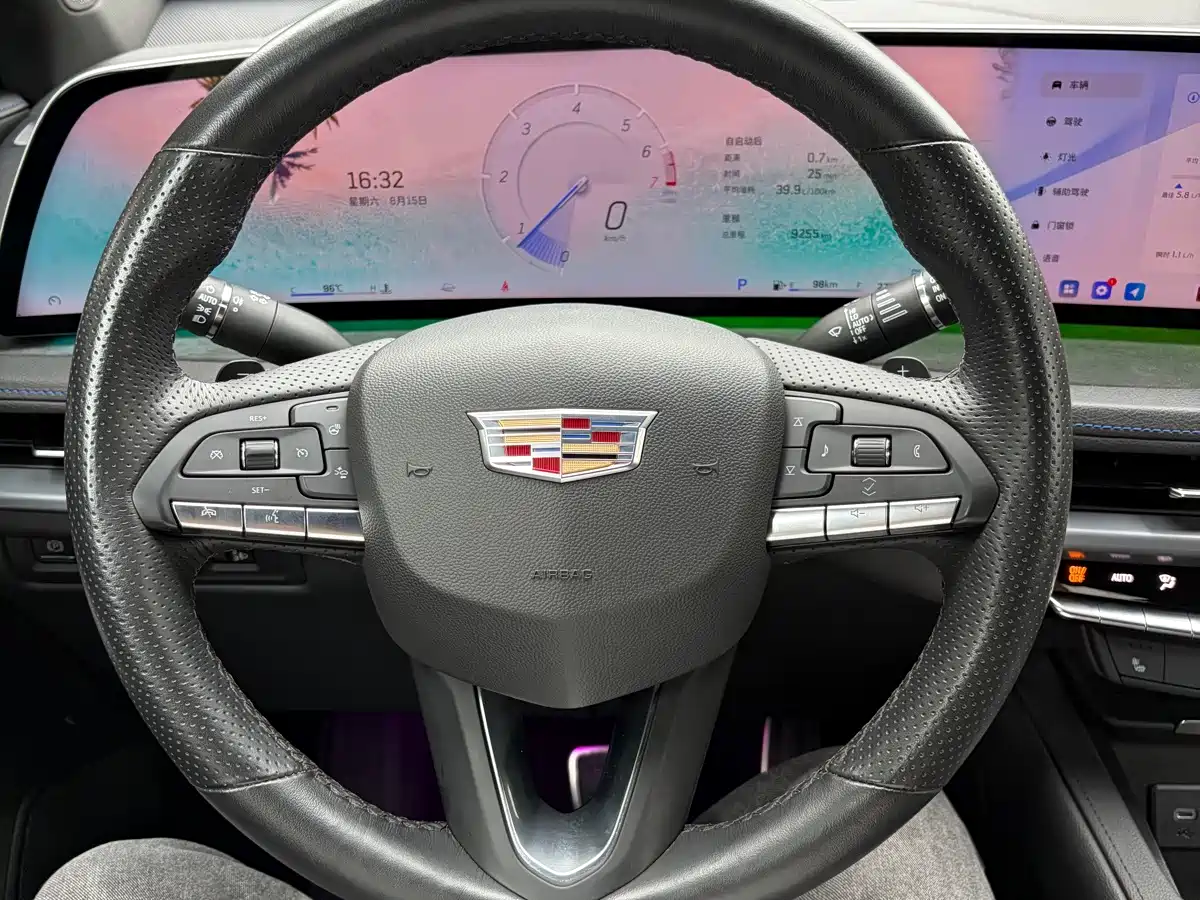 Cadillac XT4 2023 2024 28T 4WD Luxury Edition