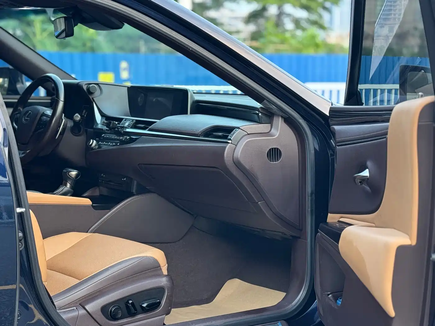 Lexus ES 2021 200 Excellence Edition фото 8