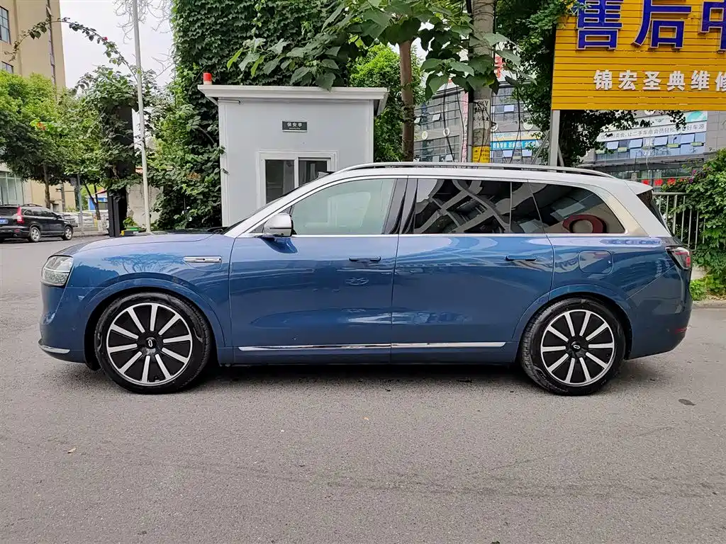 AITO Wenjie AITO M9 2024 Extended Range Ultra 42kWh 6-Seater фото 3