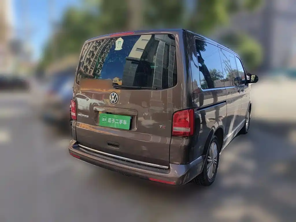 Volkswagen Multivan 2015 2012 2.0TSI 2WD Luxury Edition