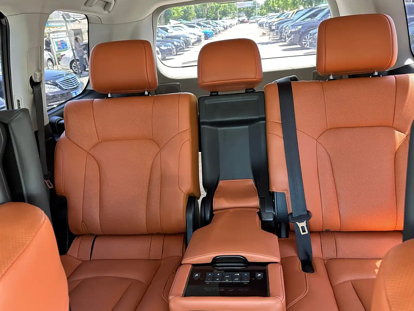 Lexus LX 2019 570 Dynamic Luxury Edition фото 10