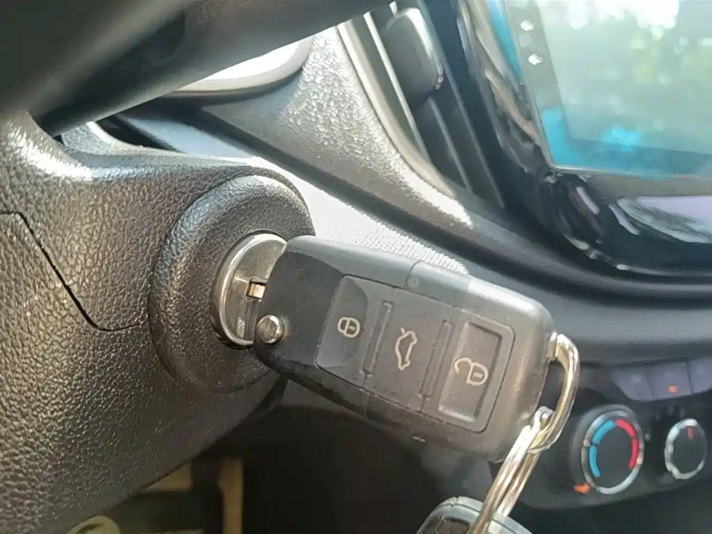 Chevrolet Cavalier 2018 320 Auto Enjoy Sunroof Edition фото 9