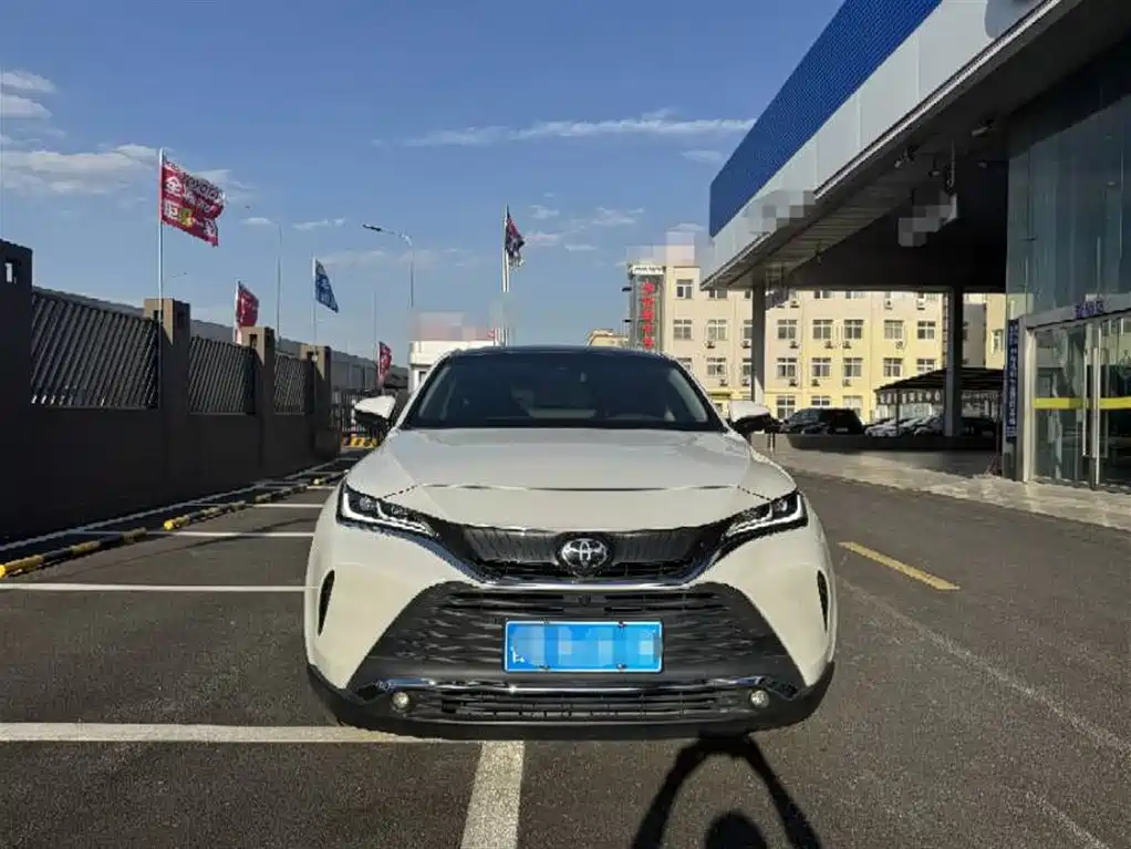 Toyota Lingfang HARRIER 2023 2.0L CVT 2WD Premium Edition фото 2