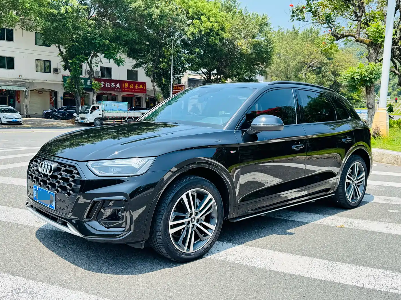 Audi Q5L 2023 45T Luxury Dynamic фото 3