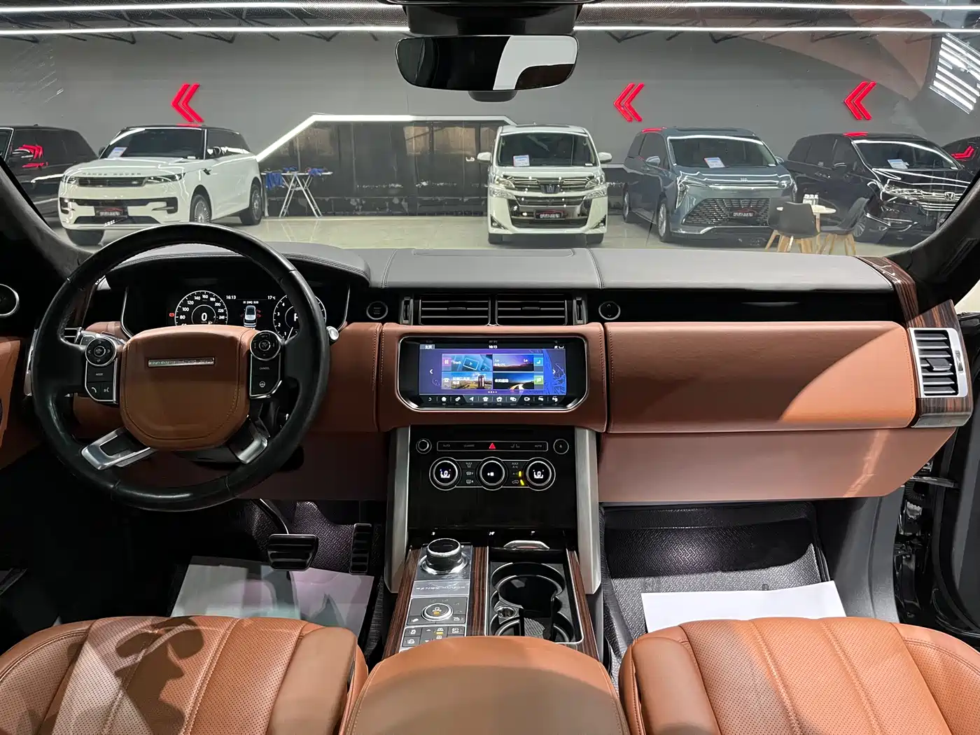 Land Rover Range Rover 2017 3.0 SC V6 AB Ultimate Autobiography LWB фото 12