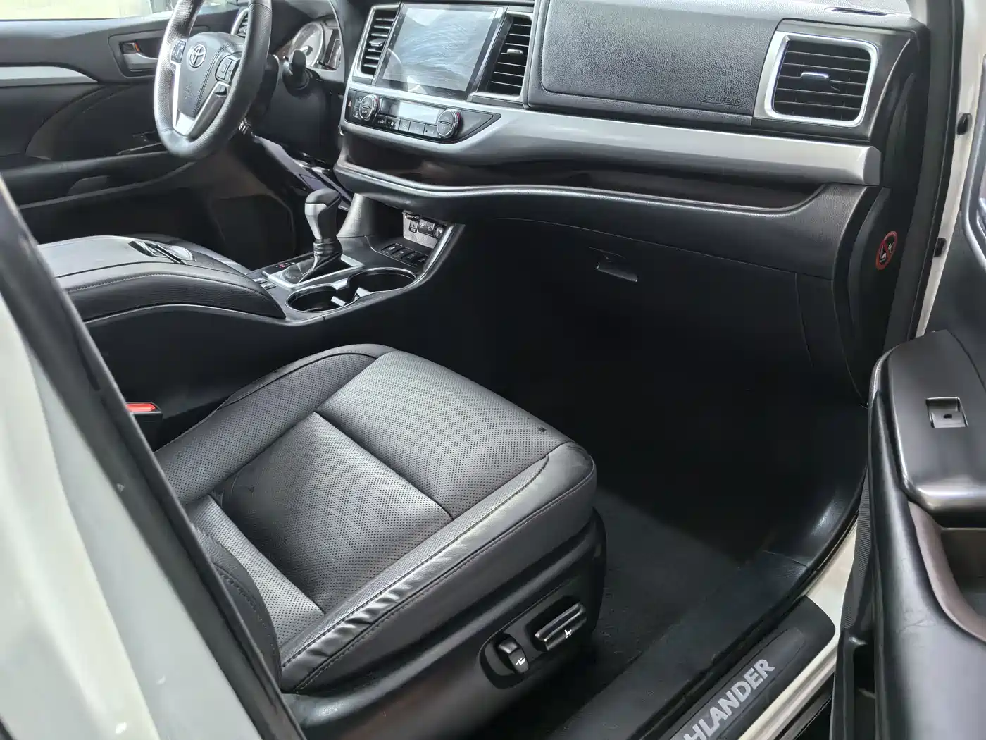 Toyota Highlander 2018 2.0T 4WD Luxury 7-seater (China V) фото 11