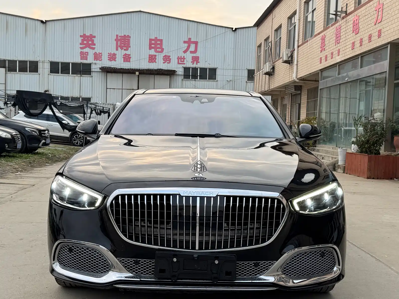 صورة 2 - Mercedes-Benz S-Class