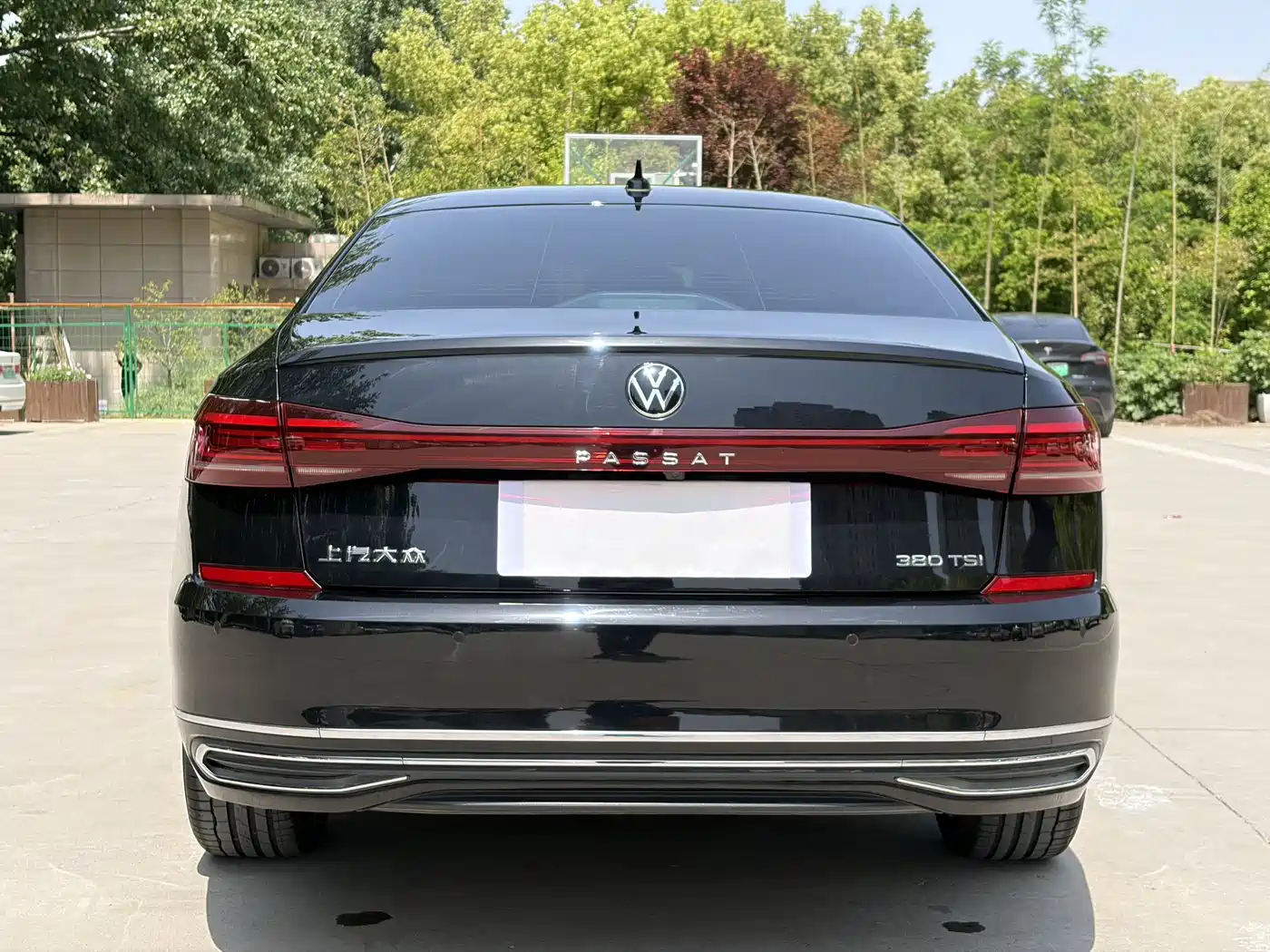 Volkswagen Passat 2024 380TSI Dragon Soaring Edition фото 9