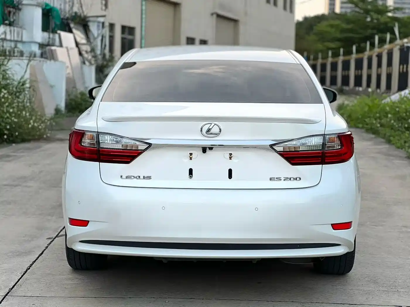 Lexus ES 2015 200 Comfort Edition фото 8