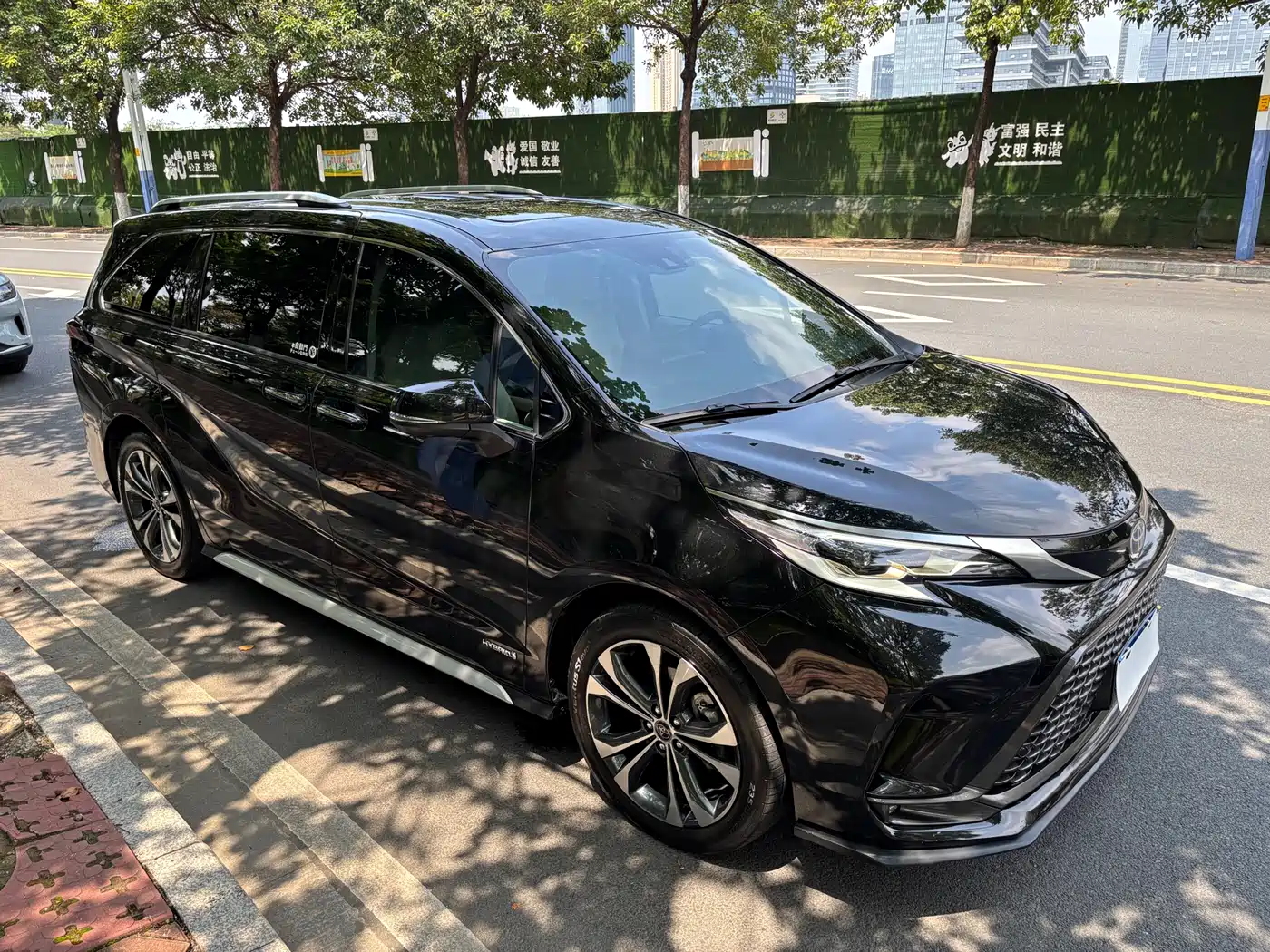 Toyota Granvia 2023 2.5L Hybrid Prestige PLUS Edition фото 27