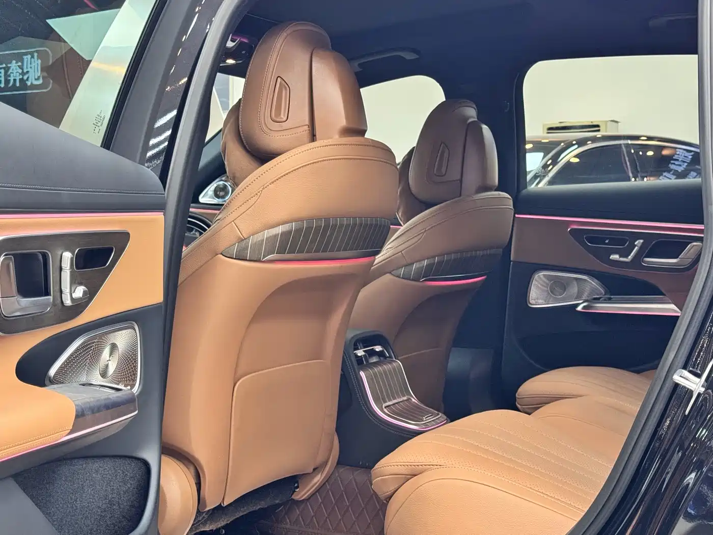Mercedes-Benz E-Class 2024 Model E 300 L Luxury фото 7