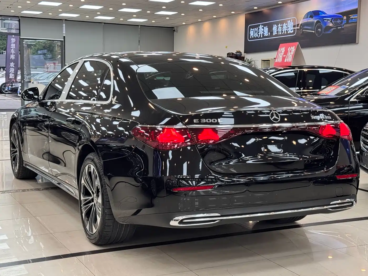 Mercedes-Benz E-Class 2024 Model E 300 L Luxury фото 17