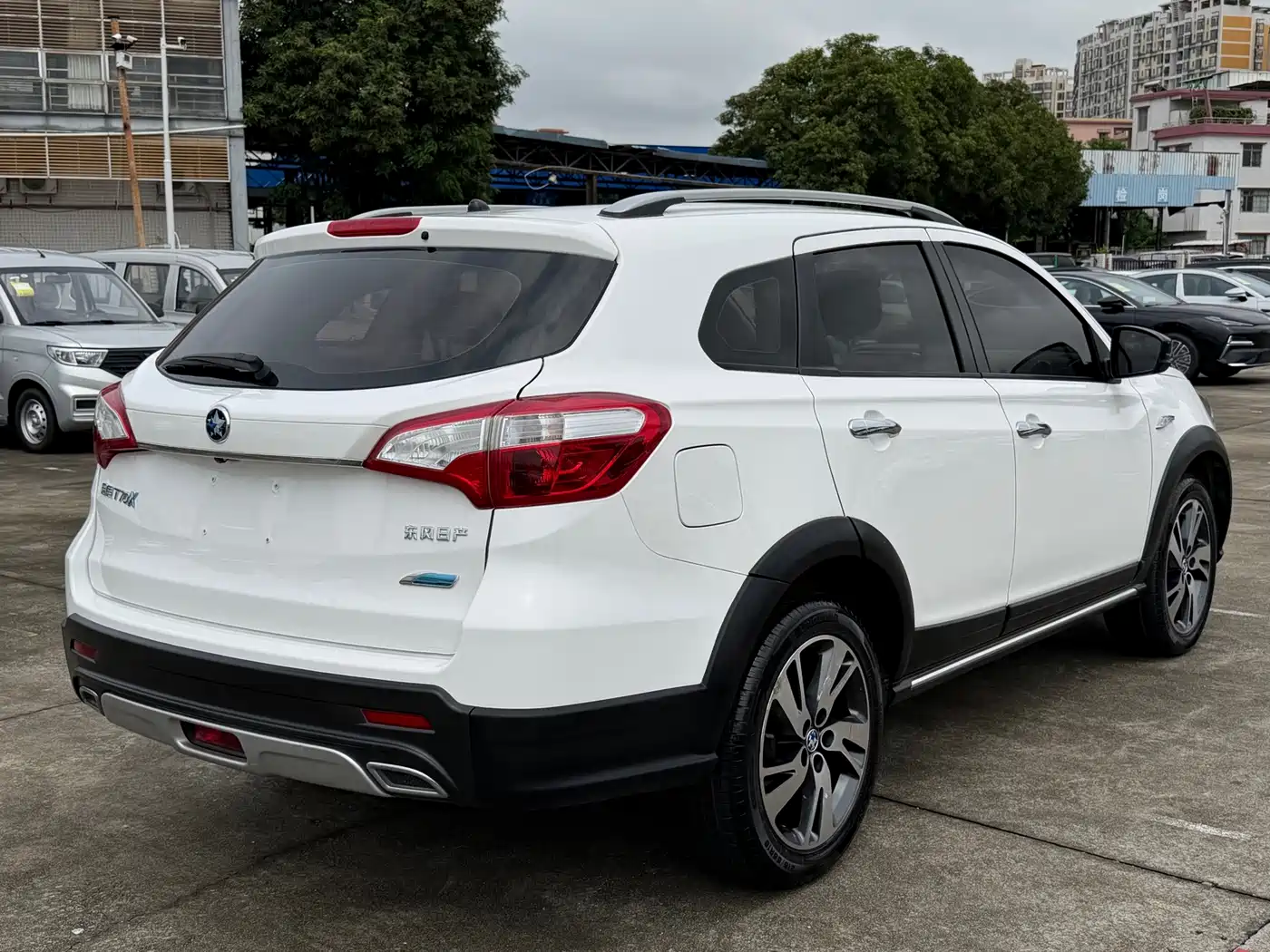 Venucia T70X 2017 2016 2.0L CVT Rui Qu Sport Edition