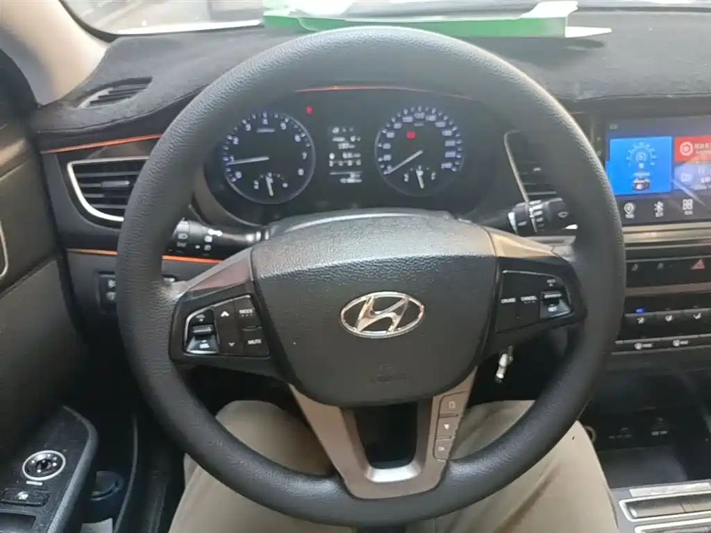Hyundai Mistra 2014 1.8L Manual Comfort GL фото 11