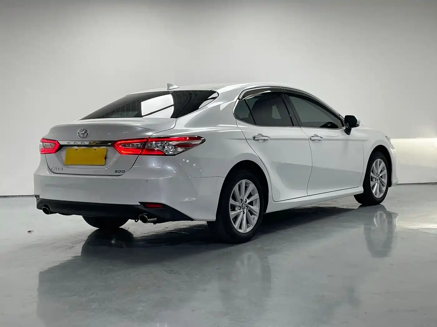 Toyota Camry 2023 2.0G Luxury Edition фото 7