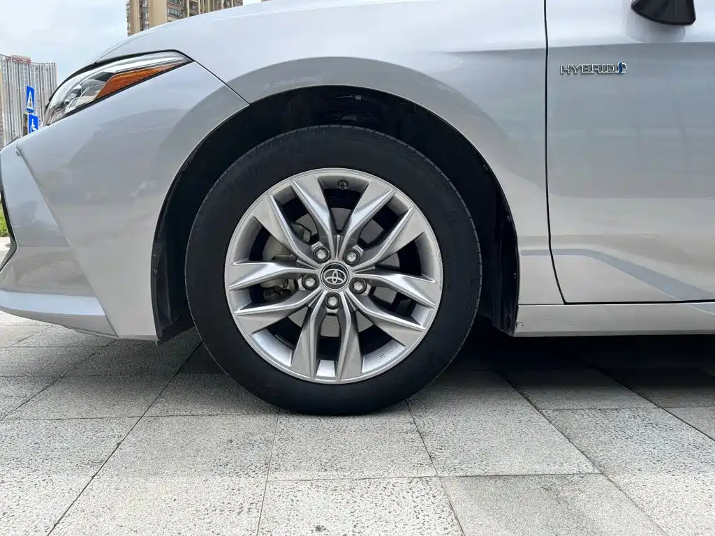 Toyota Avalon 2020 2019 Hybrid 2.5L Luxury Edition China V