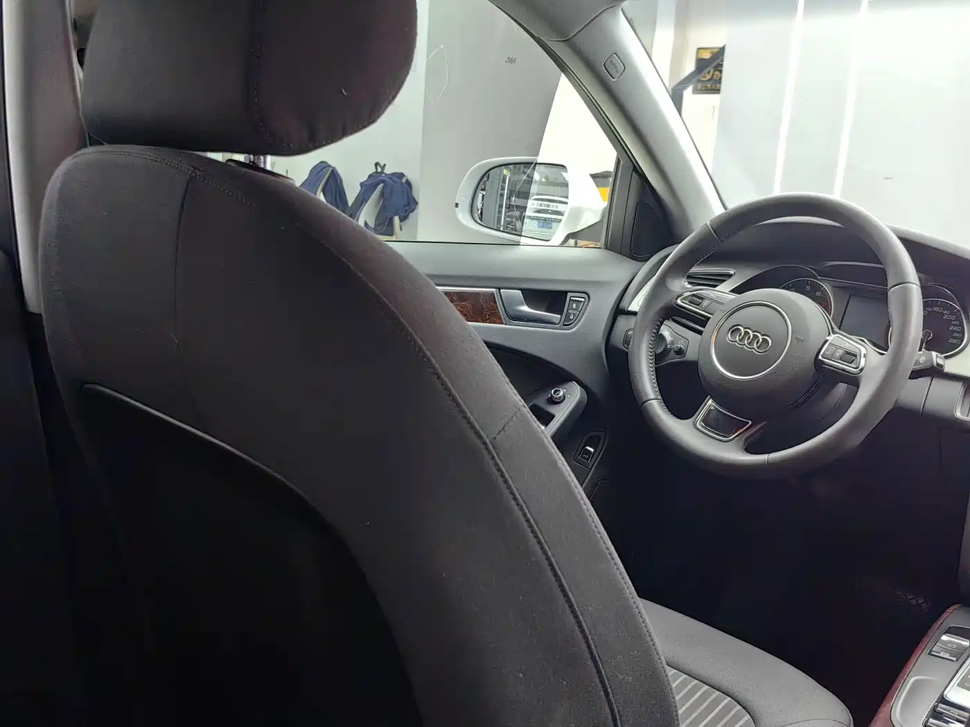 Audi A4L 2013 35 TFSI Automatic Standard фото 13