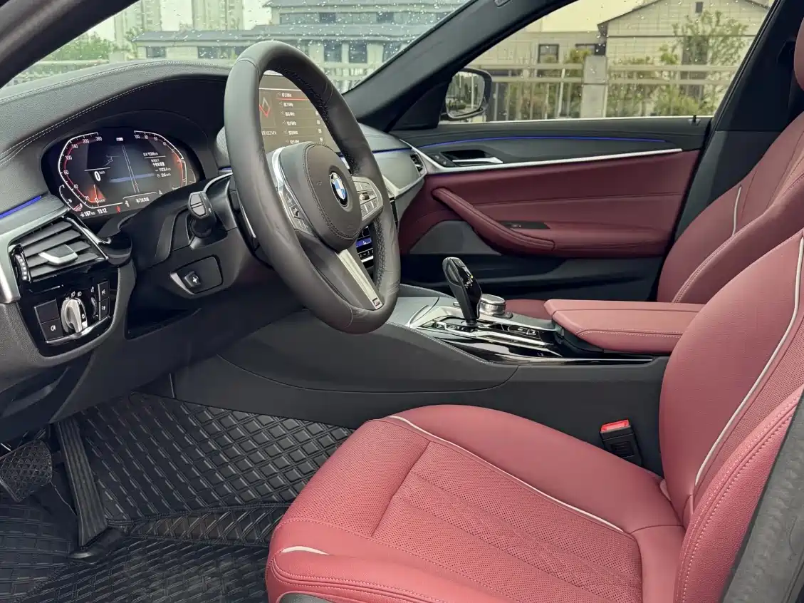 BMW 5 Series 2023 530Li Leading M Sport Package фото 3