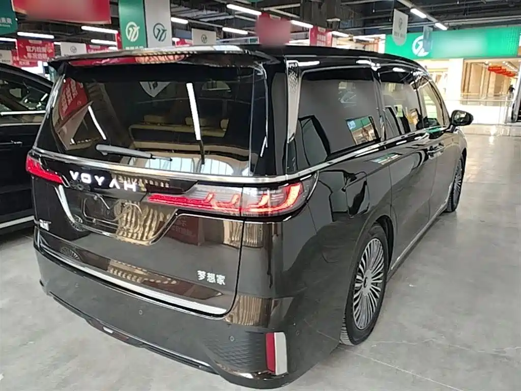 Voyah Auto Voyah Dreamer 2025 PHEV AWD Flagship Kunpeng Edition фото 7