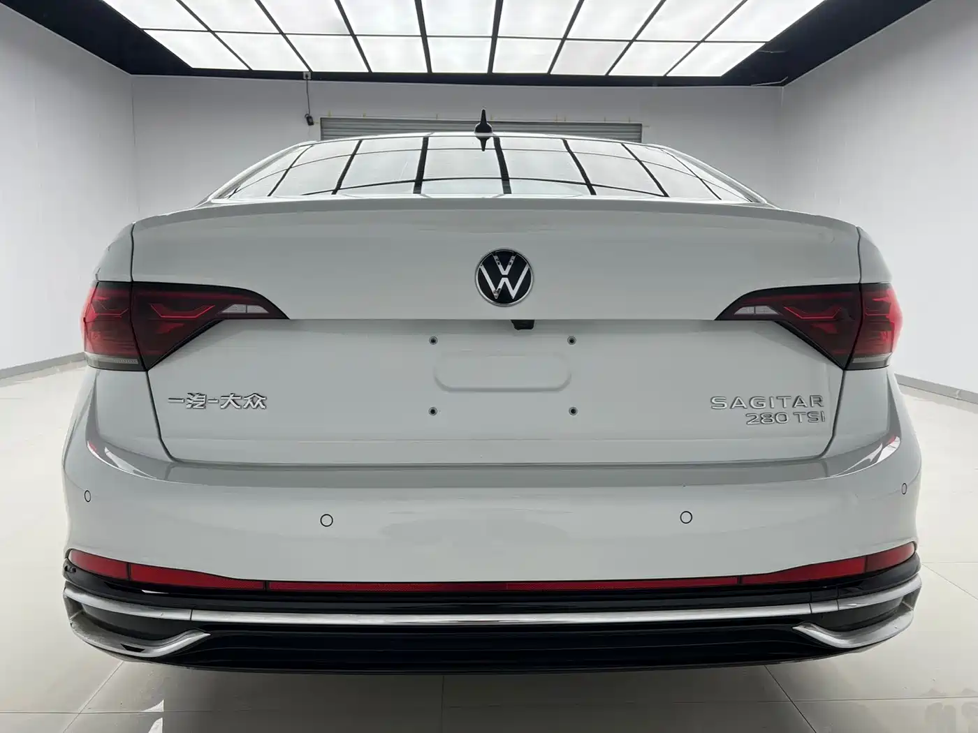 Volkswagen Sagitar 2023 280TSI DSG Beyond Lite фото 4