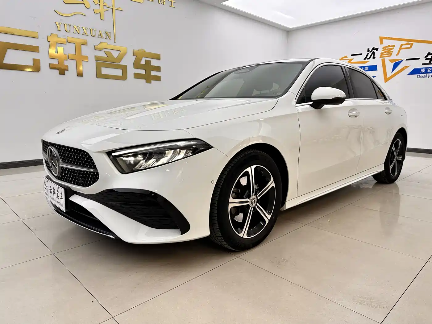 Mercedes-Benz A-Class 2023 A 200 L Fashion