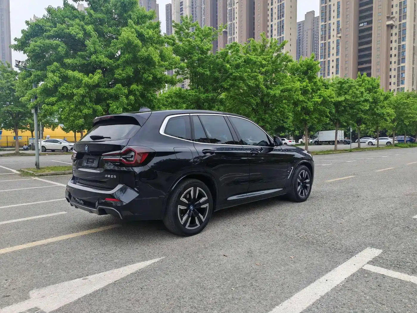 BMW iX3 2023 Leading Type фото 15