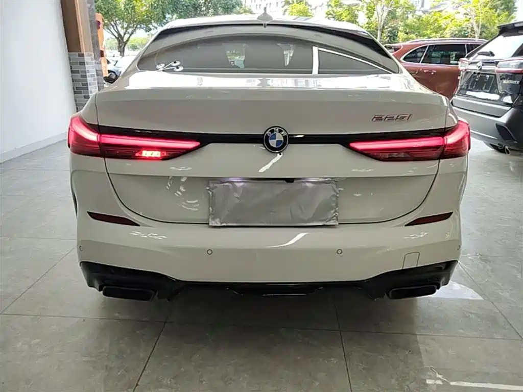 BMW 2 Series (Import) 2021 225i 4-Door Gran Coupe M Sport Shadow Edition фото 4