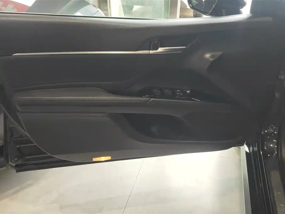 Toyota Camry 2021 2.0G Luxury Edition фото 7