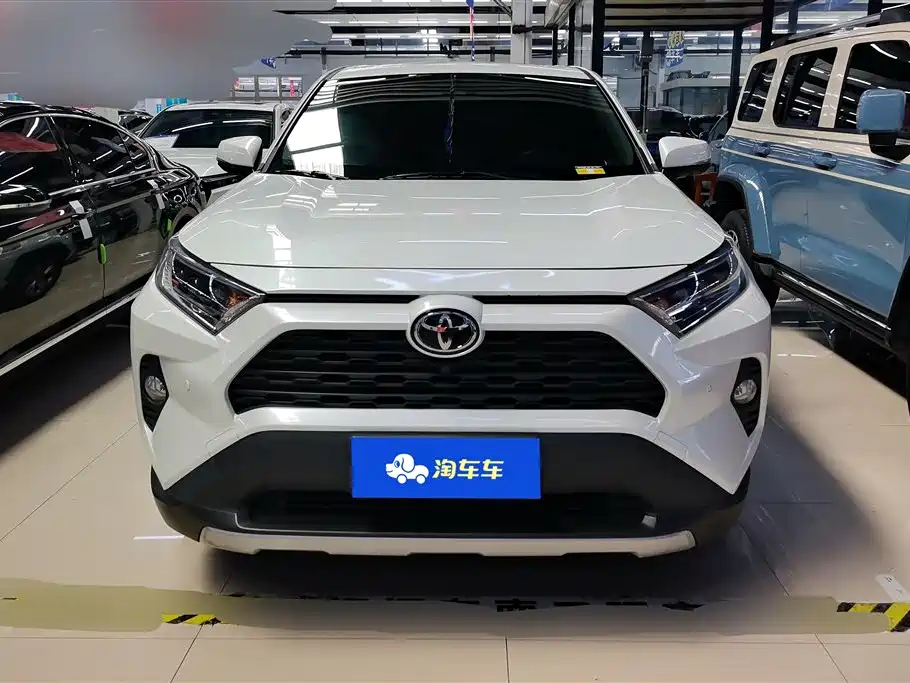 Toyota RAV4 Rongfang 2022 2.0L CVT 2WD Trend Plus Edition фото 2